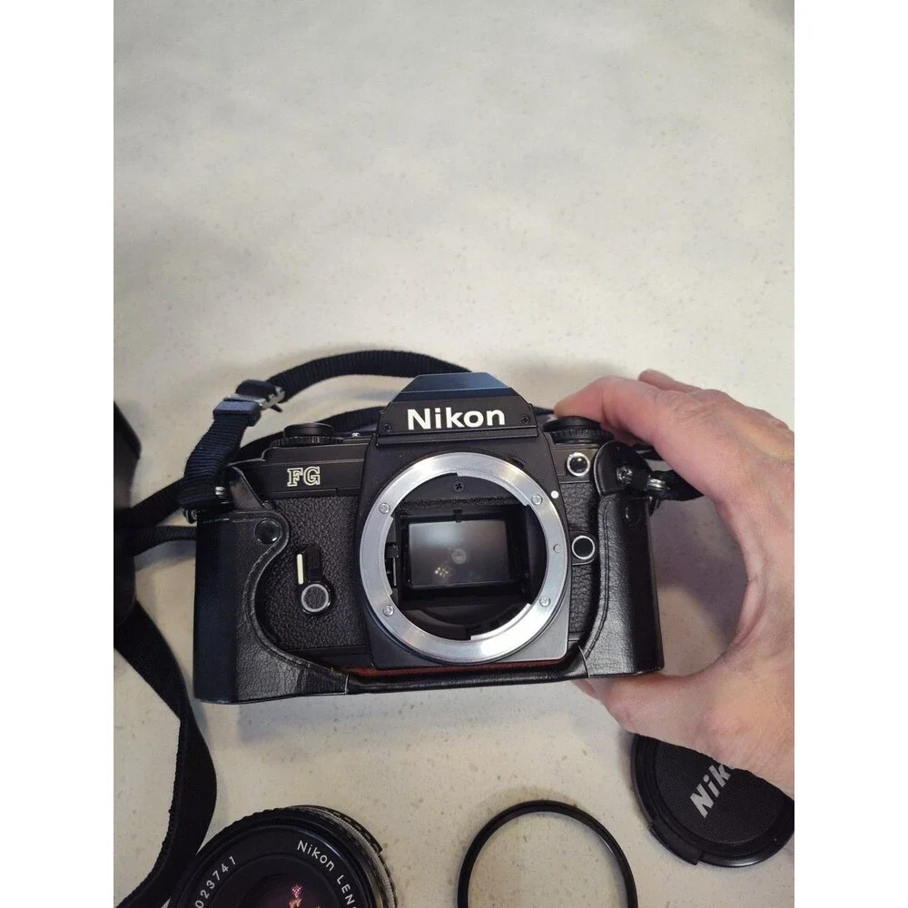 Nikon FG Film Camera With Leather Case & Strap Nikon Series E 35mm 1:18 Lens